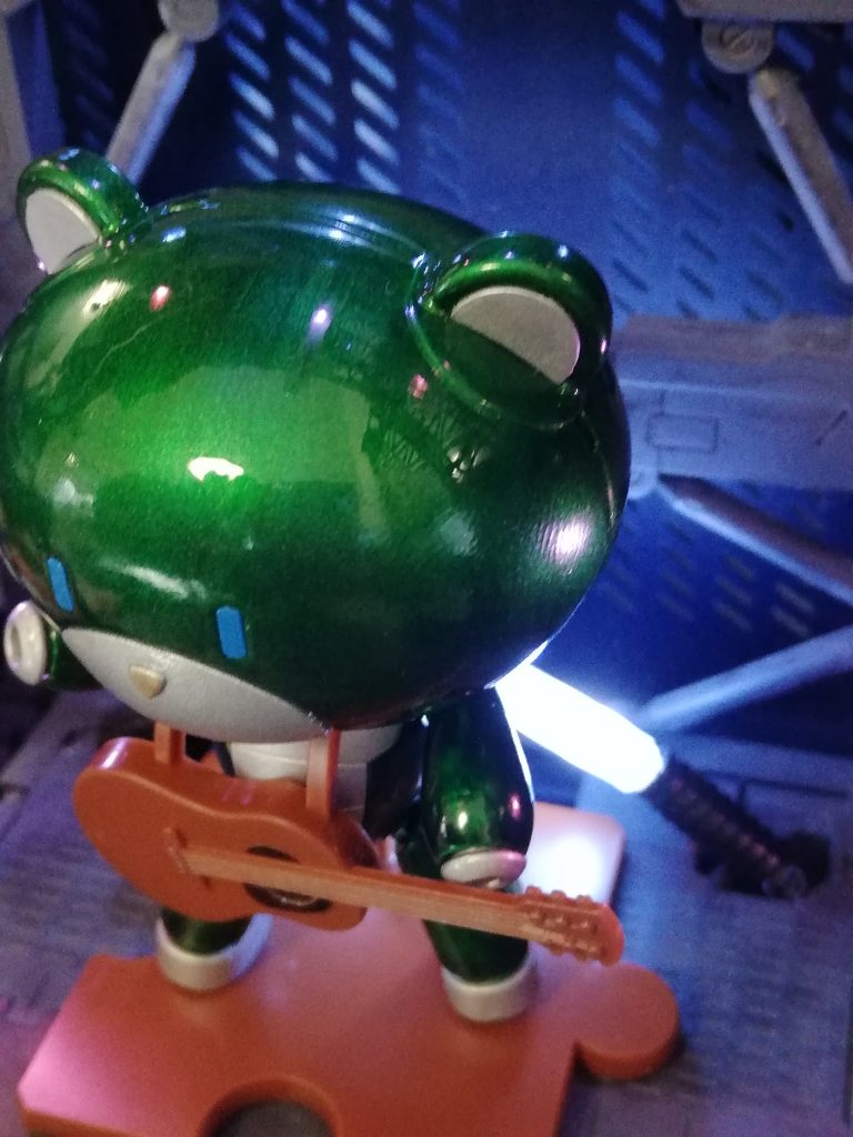 組み立てる時に傷がついてしまいました(momocupl1)