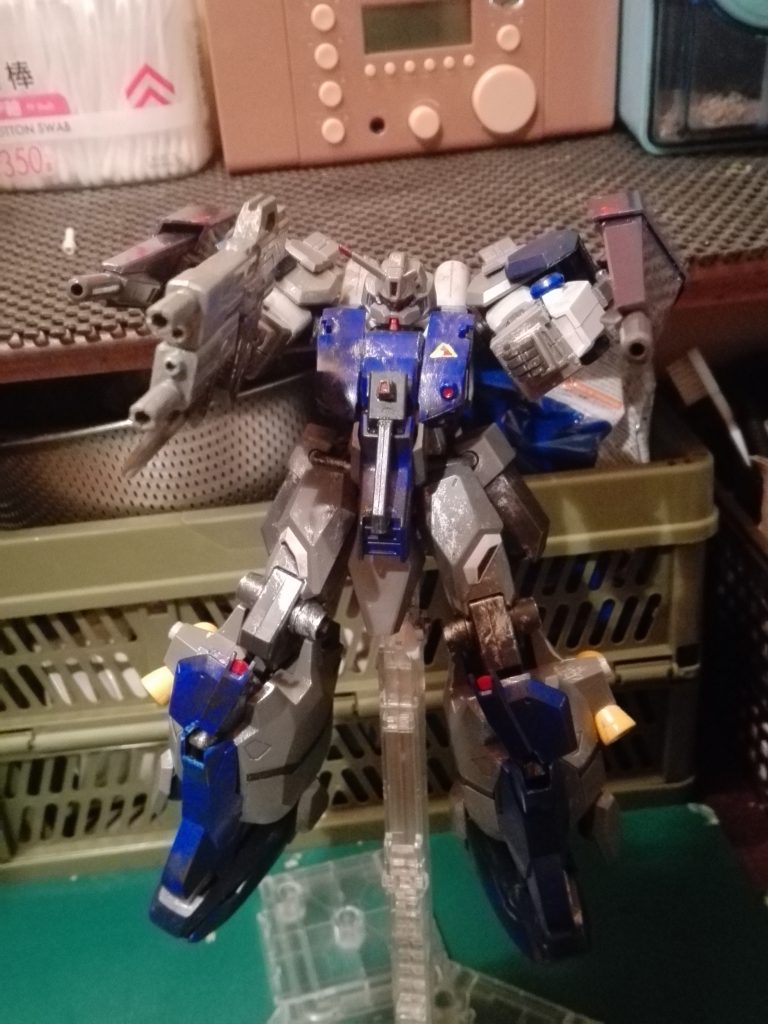 ビームライフルの威力はビームマグナム2発分に匹敵する、そしてビームキャノンとビームライフルはチャージが可能でフルチャージ時には艦艇を一撃で沈めることが出来るほど。しかし撃ち過ぎると砲身が融解またはジェネレーター部が融解して爆散するおそれがある