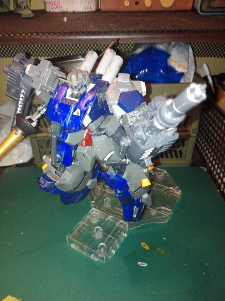 A装備
2連メガビームライフル
腕部ビームキャノン兼ビームサーベル
バルカン砲
B装備
腕部130mmガトリング
肩部ミサイルポッド
2連メガビームライフル
バルカン砲
ビームサーベル
C装備
ヒートランス
ヒートチェーンソー
パイルバンカー
バルカン砲
ビームサーベル