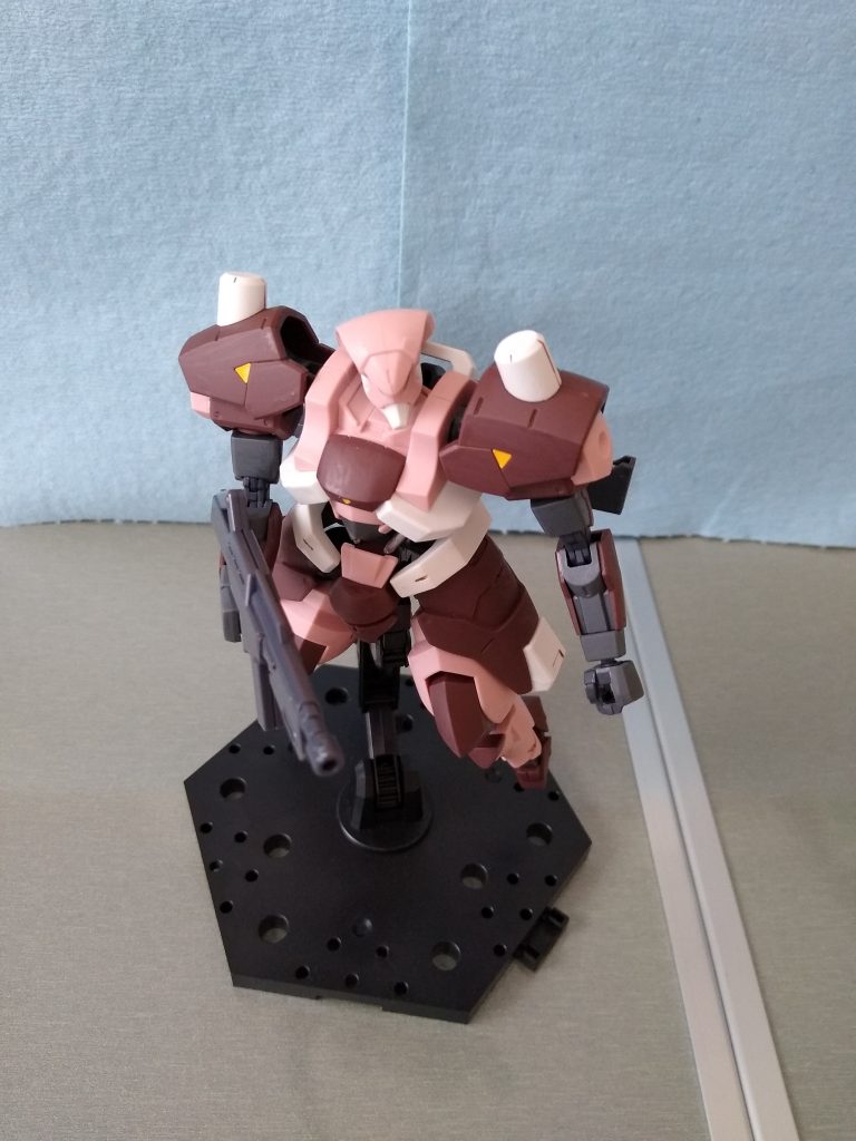 筆塗りは相変わらず上達してないのでムラが目立ちます。