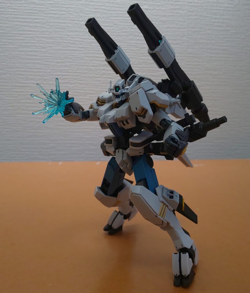 パルマフィオキーナ掌部ビーム砲。接近された時のカウンターに使います。バルバトスイェーガーでデスティニーをかなり勿体ない使い方をしたので、この作品に組み込みました。二重関節かつ前腕部ロールを使わないわけにはいかない。+