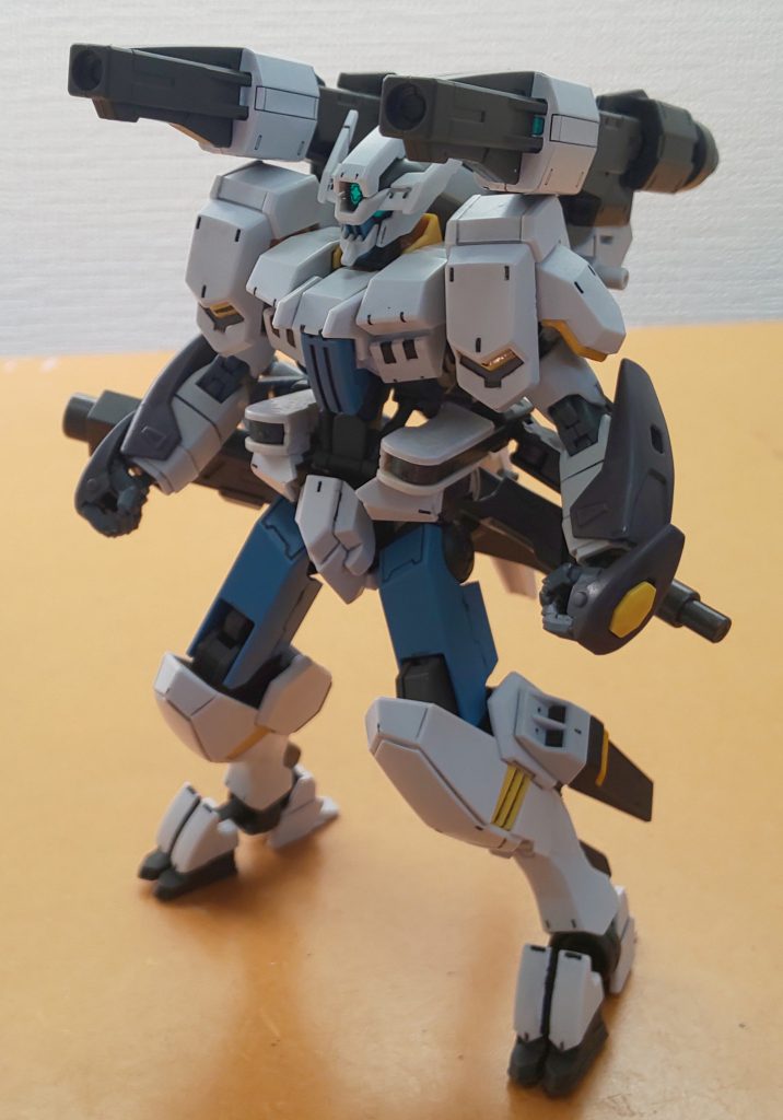 ここからは武器を。ショートバレルキャノンです。砲撃モード時に接続する後部パーツを常時接続しています。+