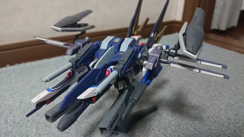 スラスターの増設とウイングの追加ですな