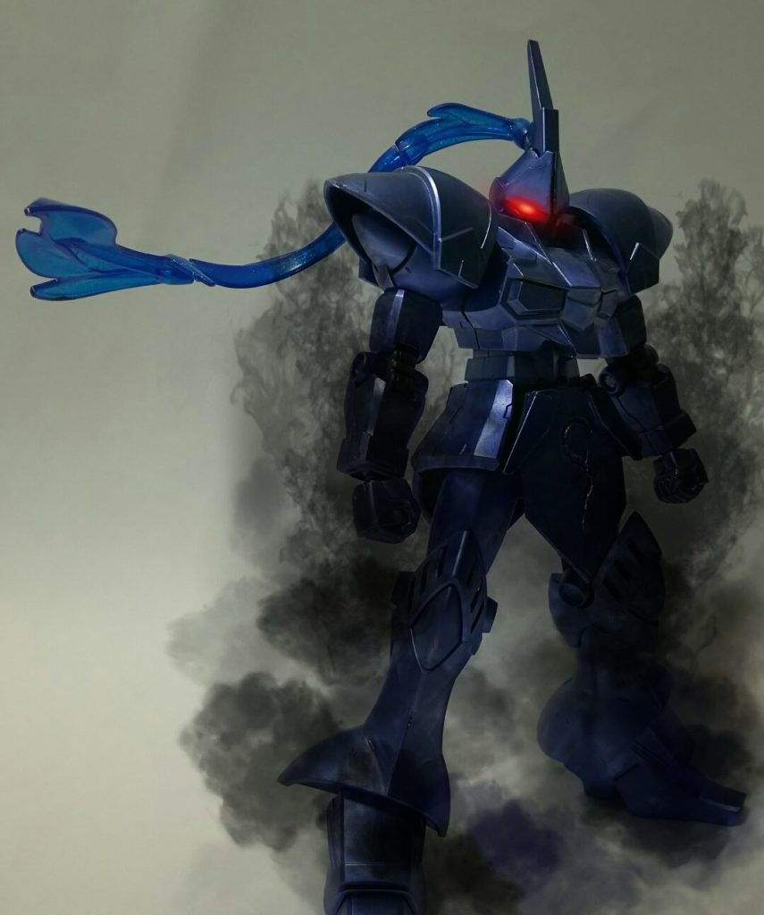 トプ画にも設定していますが画像加工アプリを使って作ったお気に入りの1枚。ランスロットの特徴である【己が栄光の為でなく(フォー・サムワンズ・グローリー)】を再現し、怪しく赤く光る目もうまく表現できたかなと思います。