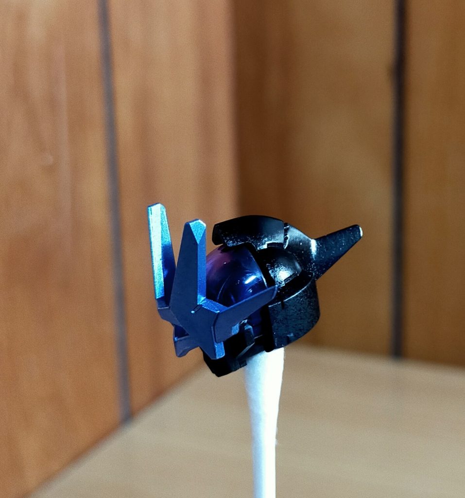 [工程]

頭部改造
アルスコアガンダムの頭部とアルスアースリィガンダムの頭部を加工して無理矢理くっつけました。