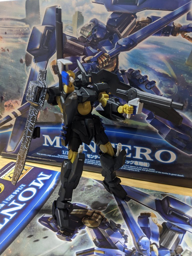 ビームジャベリンはジャンクパーツとビルドパーツでハンドガンのように持てるようにしています。