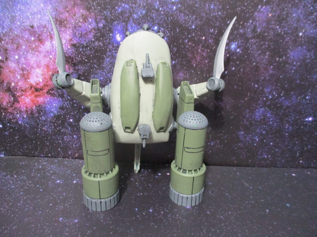 下が寂しかったのでテキトーに。127mm単装砲を2器増設しています。