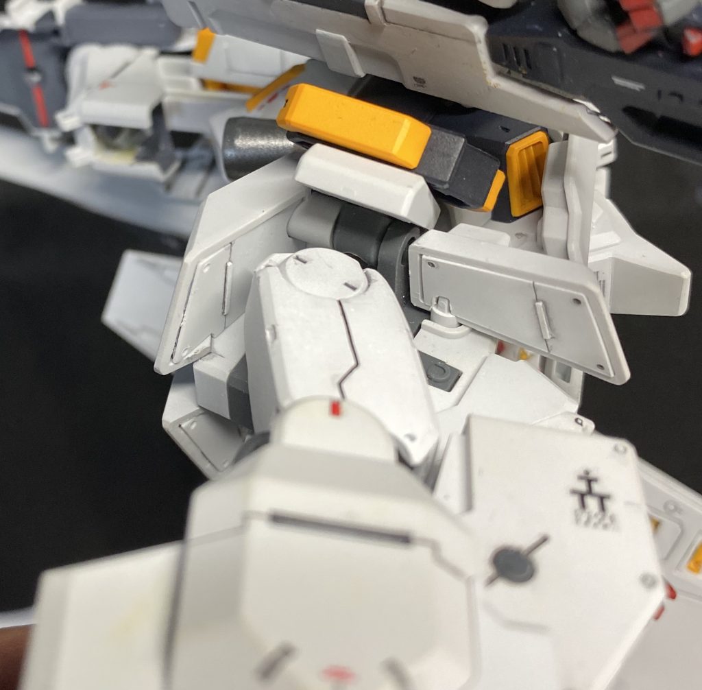 腰部アーマー裏(前後同じデザイン…)