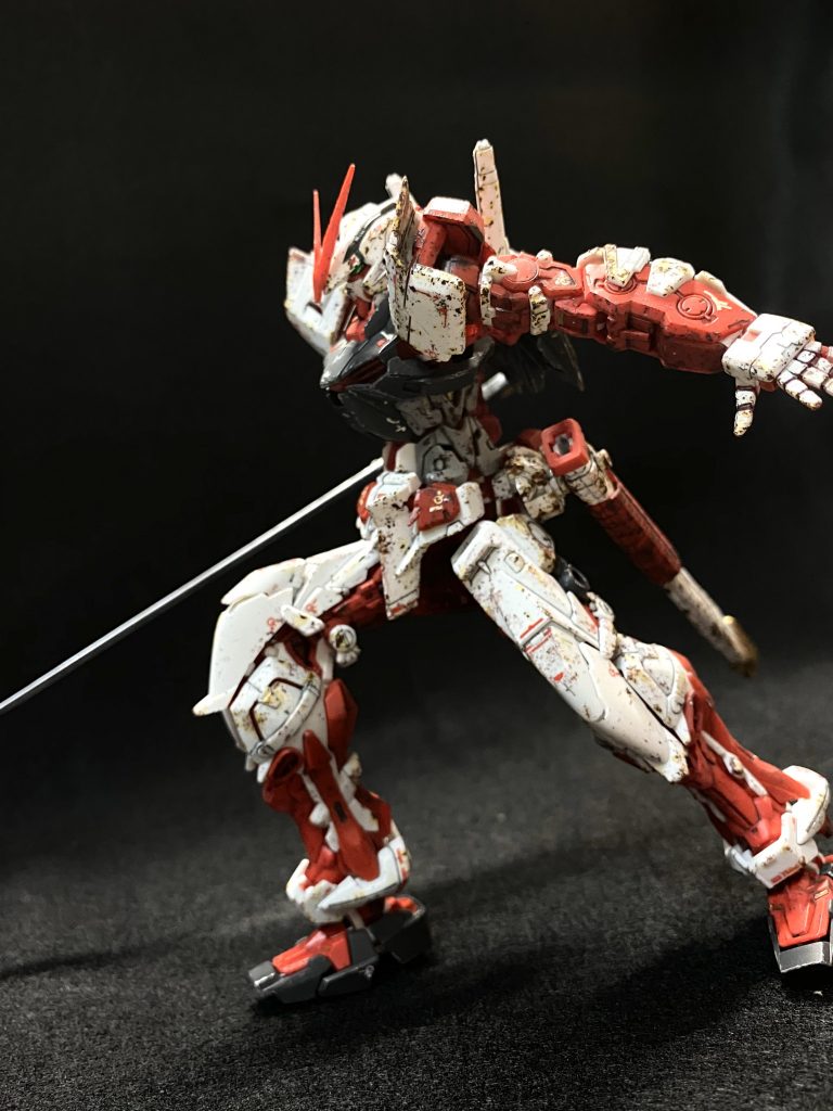 指はMGを参考に表側を関節ごとに塗装