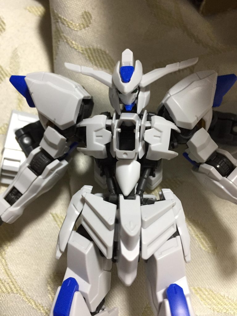最初はこうなる予定でした。
なんだか縮退砲とか撃てそうだったので辞めました。