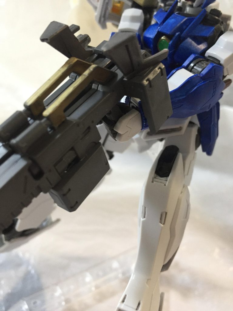 キチンと両手持ちが出来るようにしてます。
何気に今までのウイングゼロはこれが出来ないので、ここは私の数少ない頑張りポイントです。