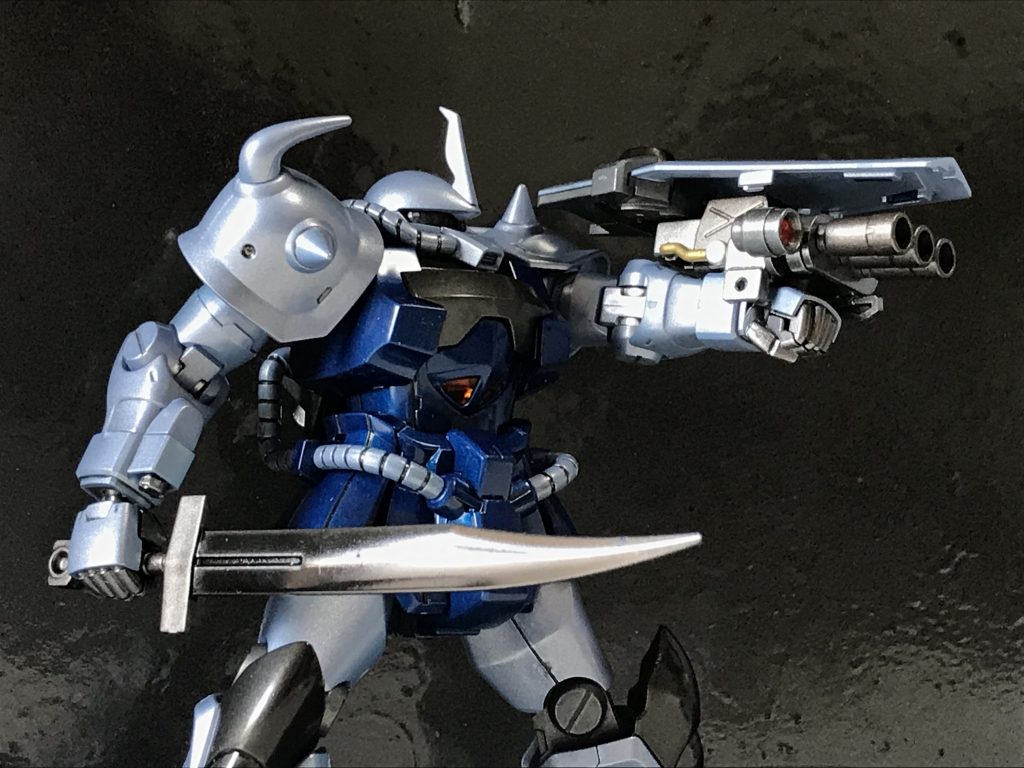 ヒート・サーベルの黒光りもなかなかうまく再現できたと思います。