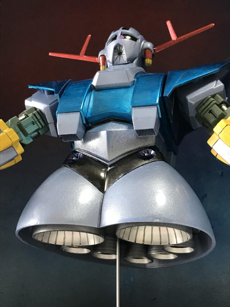 ほぼほぼ全塗装です。けっこうな色数を使います（10色以上）。手持ちの各種塗料からそれっぽい色を集めて塗りました。