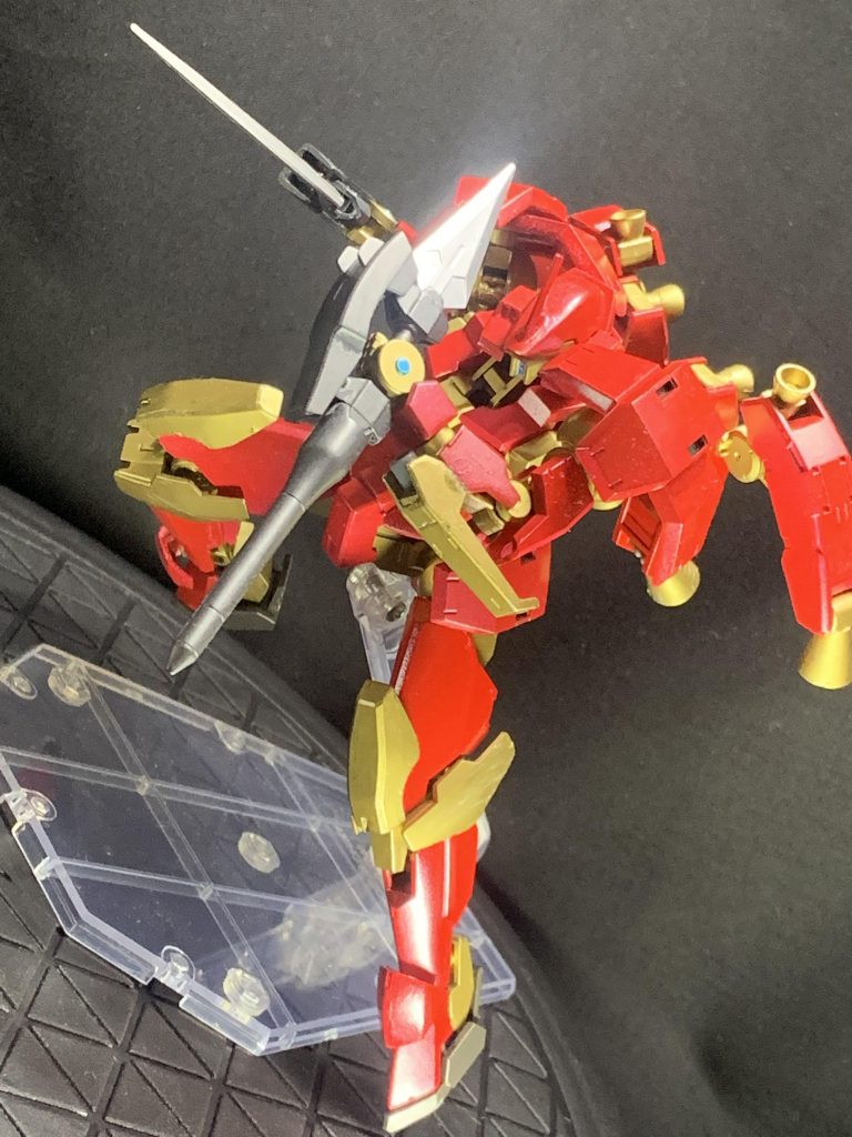 左右で刃の長さが違います。