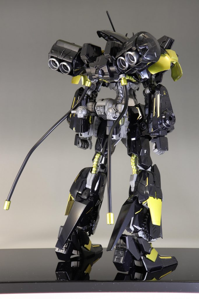 まずは非武装の素体モード！
一つ特徴としてカメラは3つ目にしています
ヌルテカにするのは初めてで，なかなか大変でしたが満足いきました！