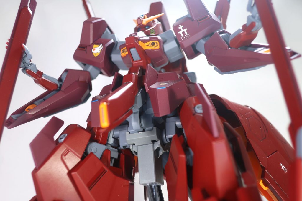 見上げるとすごい迫力