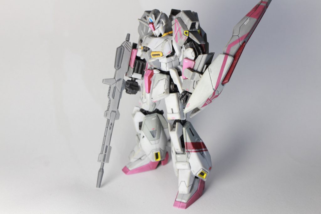 食玩GフレームのZガンダム3号機は既出のZガンダムの色違いということで、せっかくなので成形色を活かして仕上げてみました。