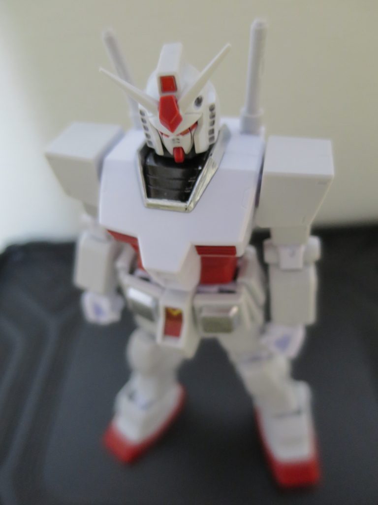 正直、色が色だけに手に入れているけど組み上げずに持て余している方も多数いると思うのですが、こう言う楽しみ方もあるので去年今年と手に入れている方はチャレンジされてみてはいかがでしょうか？

後、シャアザクの方も、塗るとこ塗ればシン・なんちゃら専用機とか真紅のなんたら専用機みたいな色味になるので、ガンマカと一緒にチャレンジしてみるのもいいかもしれませんね？