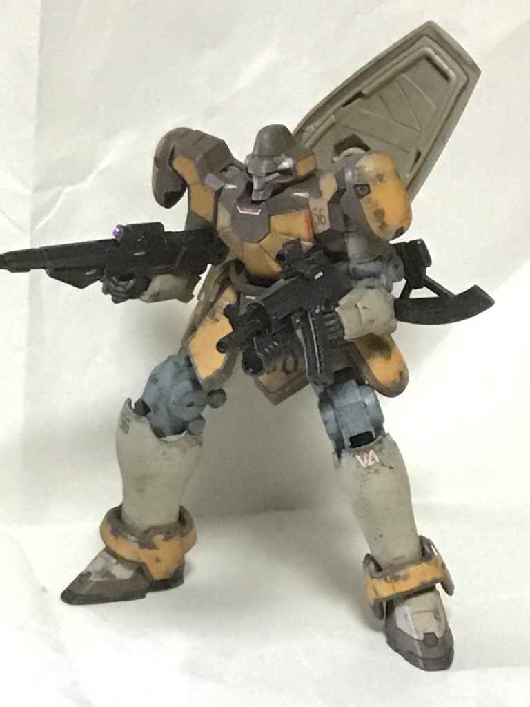 膝とかの謎マークはBANDAIのAの組み合わせです。