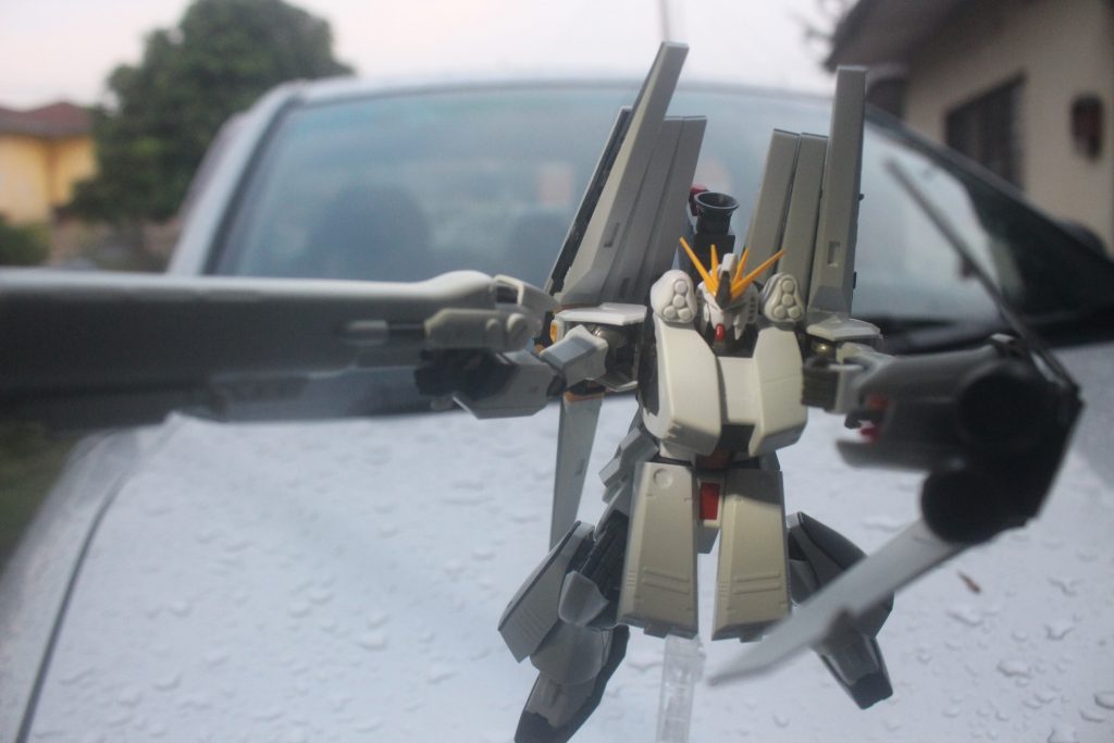 nu gundam の素組み–2枚目/制作者：San Toni