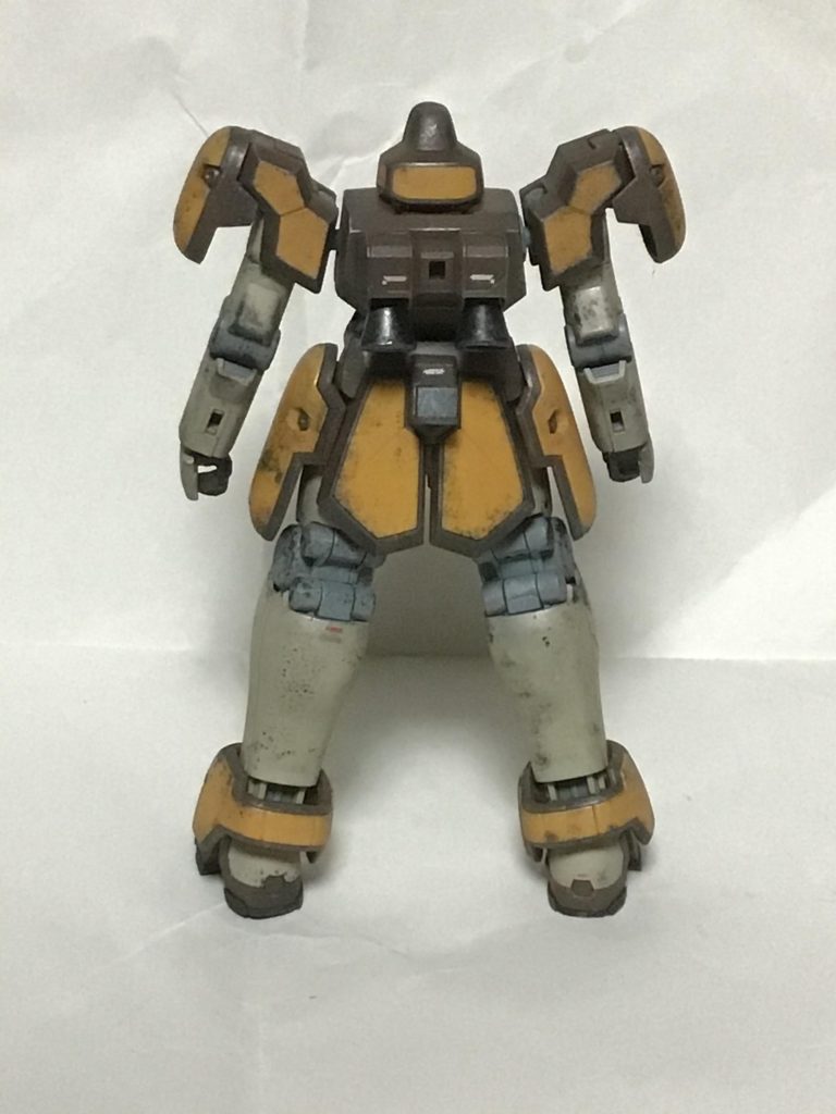 うしろ。右足のマーキング忘れに気付きました。