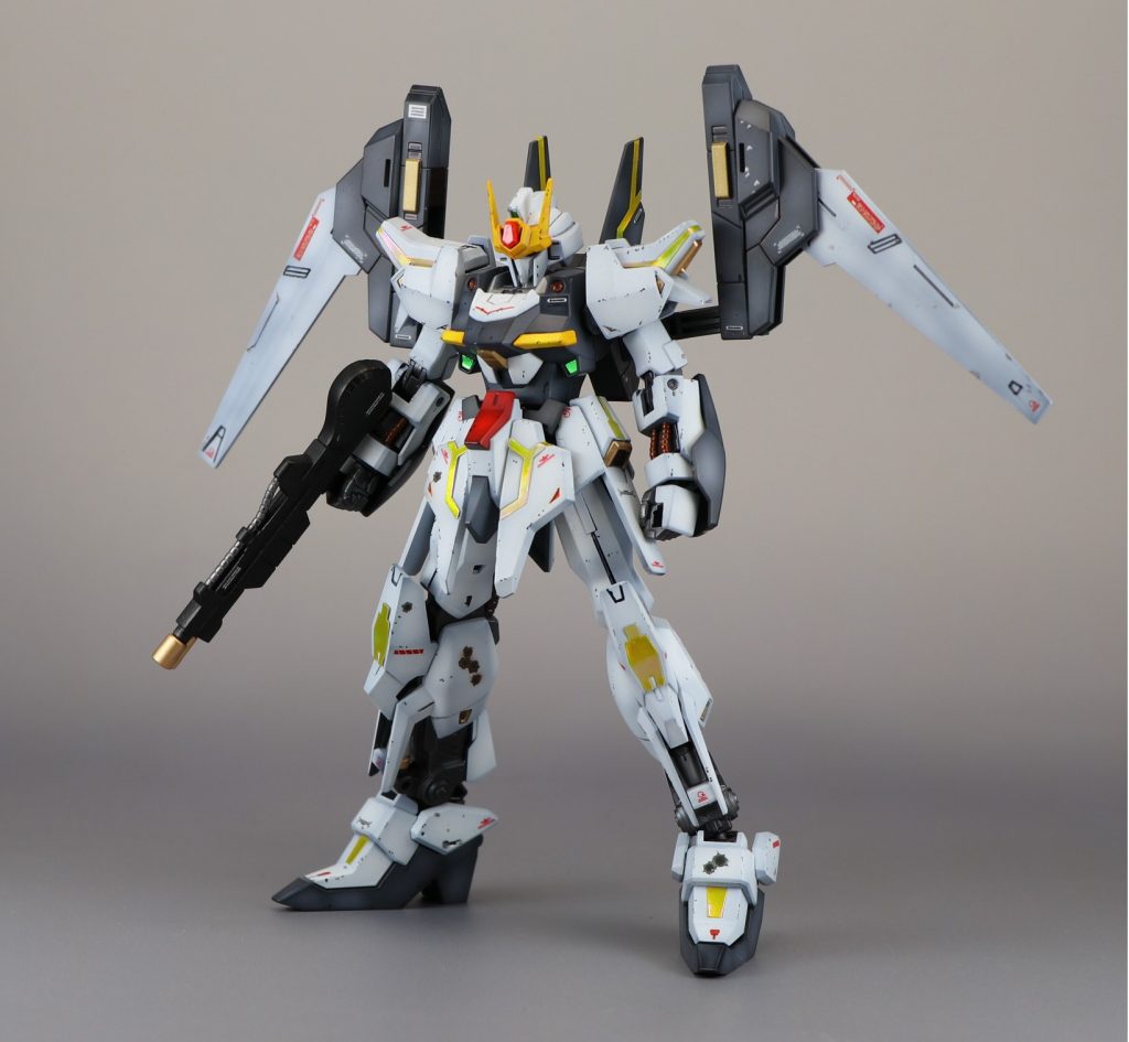 キラキラシールが眩しい、ルナゲイザーガンダムとなります。