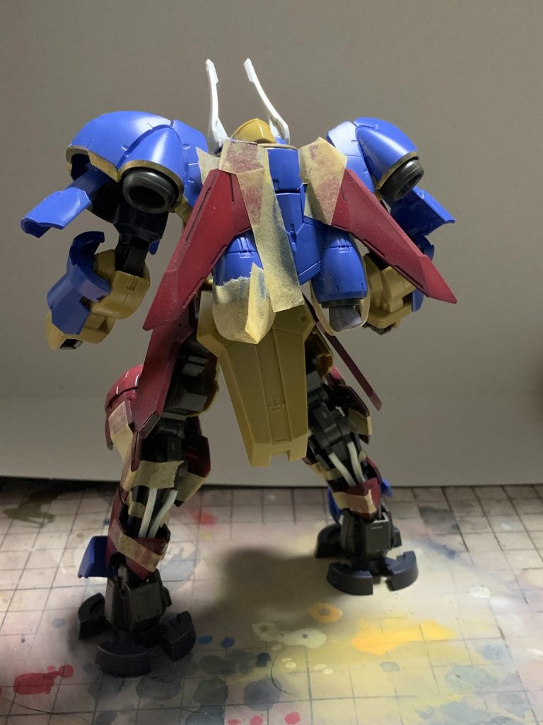 試作背面
バックパックに羽みたいにパーツを付けようとしましたが諦めました！