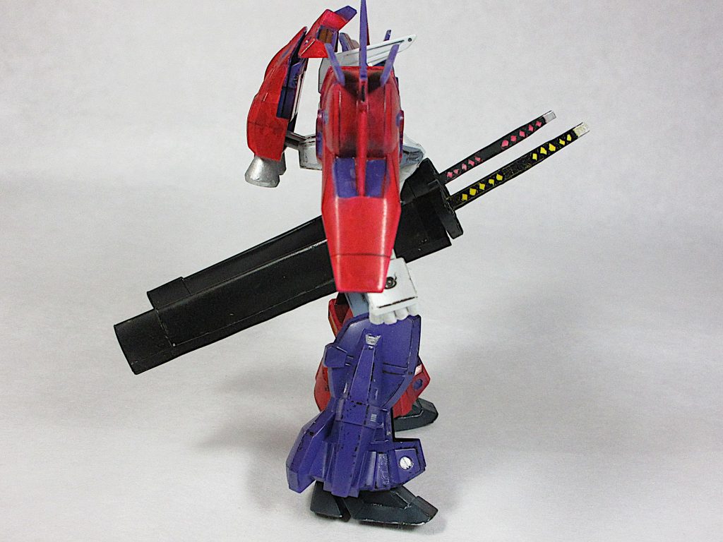 [Side]
武器作製。
鞘兼サイドアーマー同じくプラ板で作製。
リアアーマー裏プラ板で裏打ち。
フロント・膝裏・足首裏アーマー黒塗りつぶし。