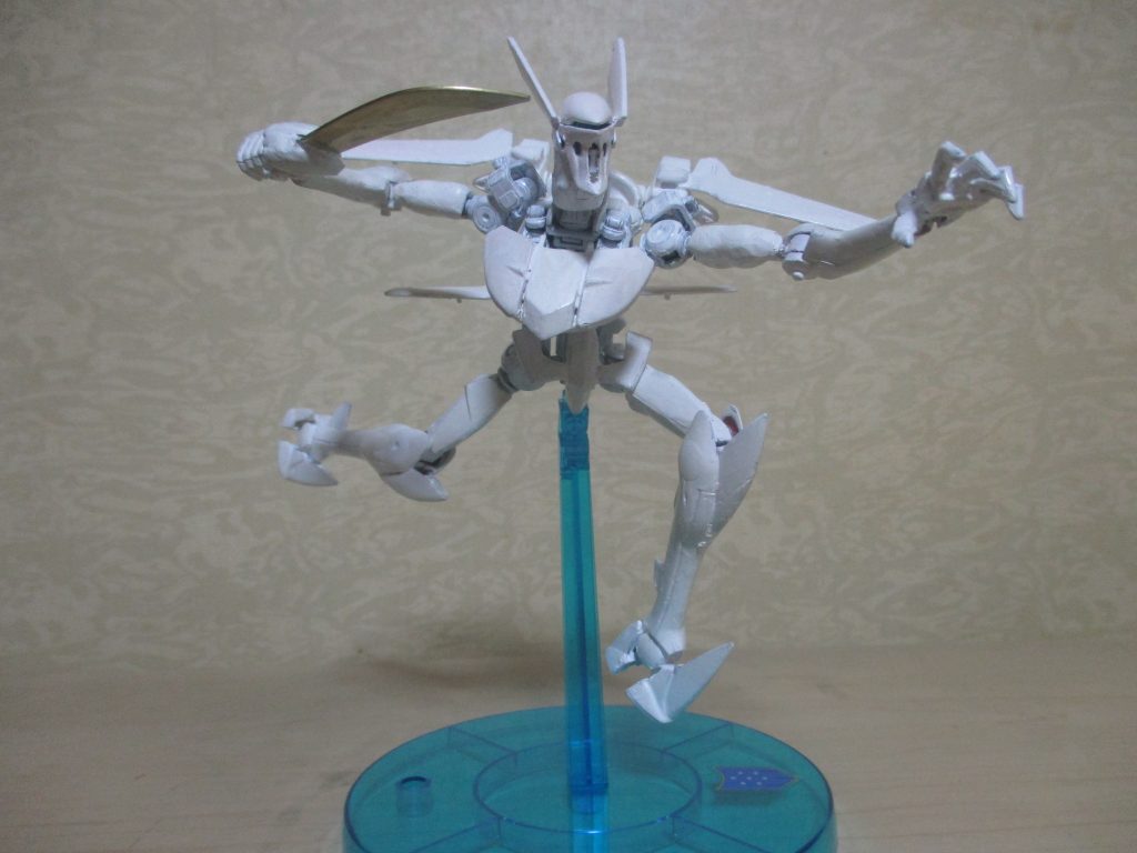 武器はやはり、ナイフ一本です。