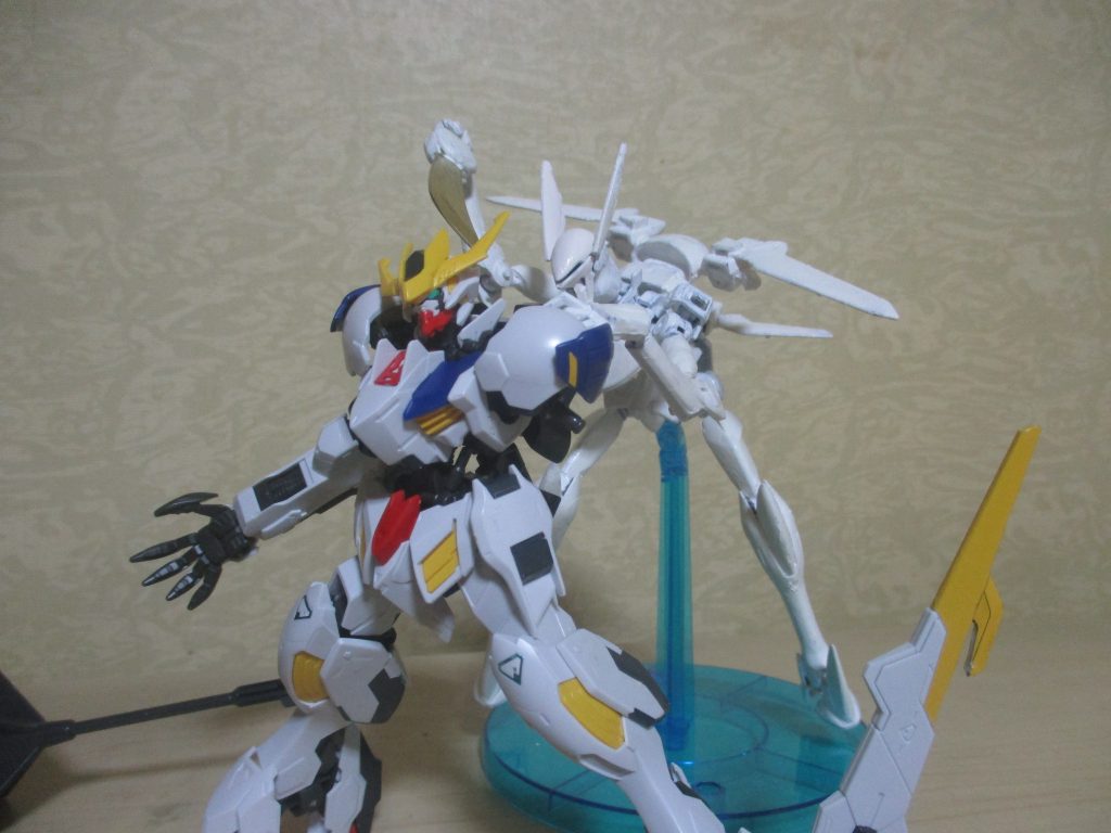 次に背中を襲われ、テイルブレードも失う!しかし・・・。