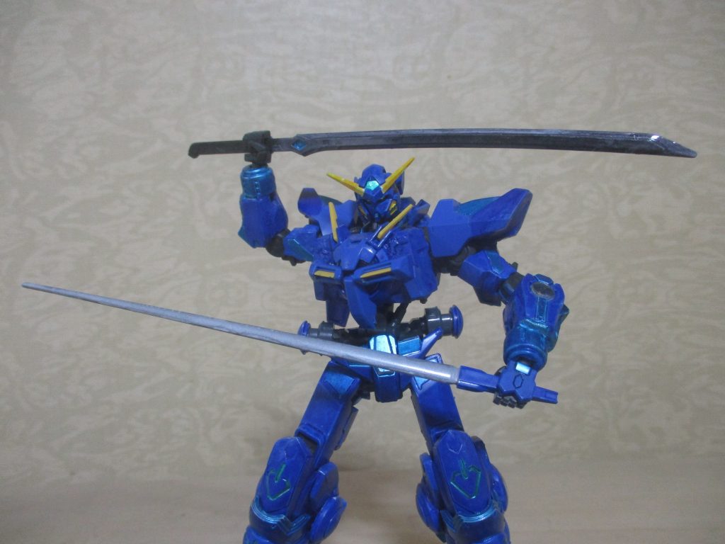 武器4:ガミシアスピアー(左手)
武器5:ガミシアサーベル(右手)
スピアーはエクシアのビームサーベル、サーベルはバルバトスの太刀をリペイントした物。