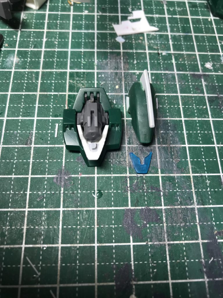 クリアランナータグを削ってバイザー風なメインカメラにしました。