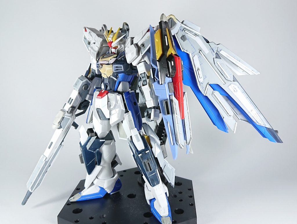 そして塗装直前に撮った写真
先程の写真と比べると情報量が格段に上がったような気がする(小並感)