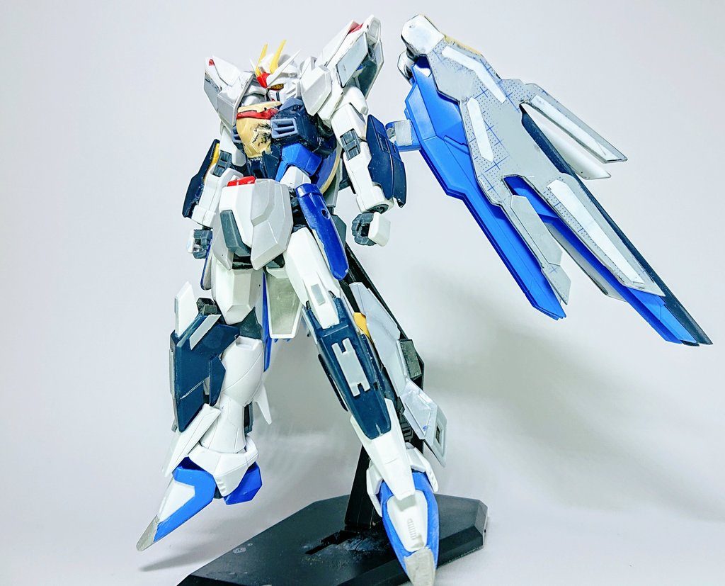 デティールを入れる前の情報
この時点では全身のエフェクトを作る予定はありませんでした