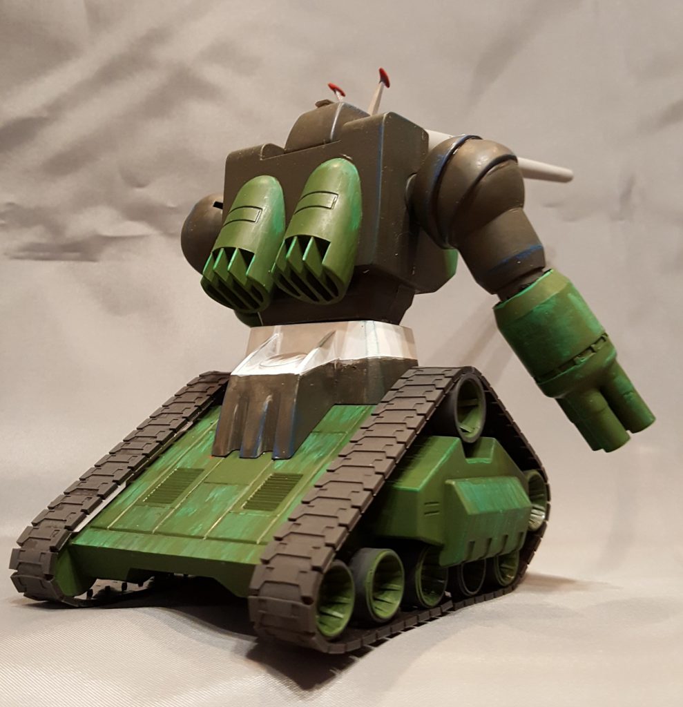 水溶きアクリルで塗装し、ポスカで明るい緑入れました