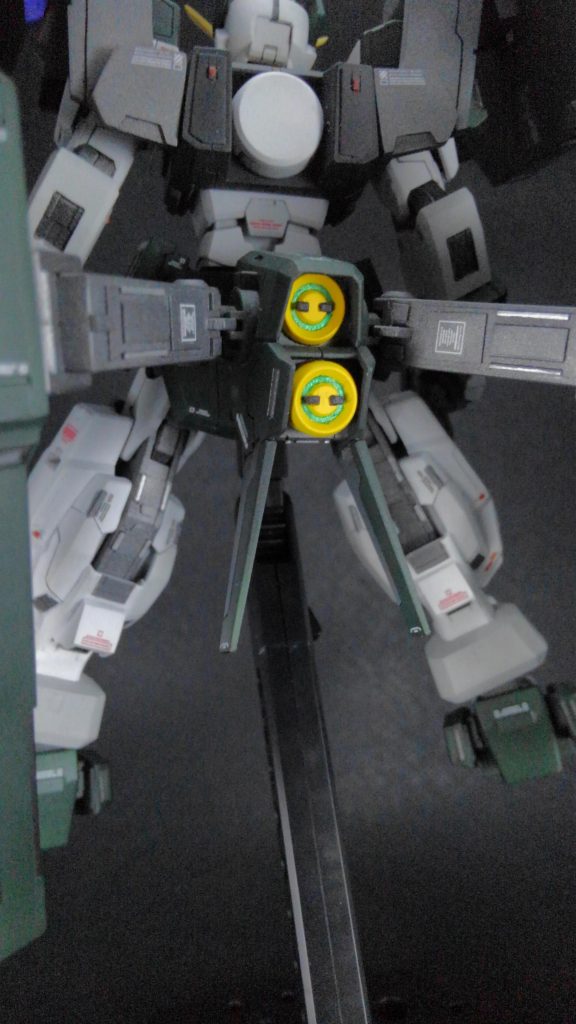 バーニアは筆で塗り分けてます