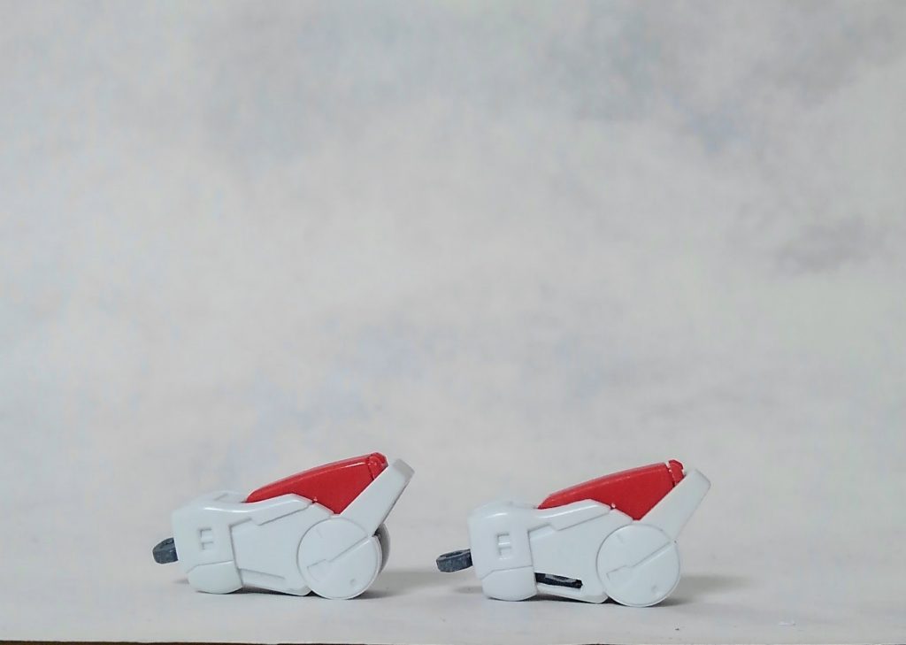 本来穴が開いていると思われる箇所は徹底的にくり抜き