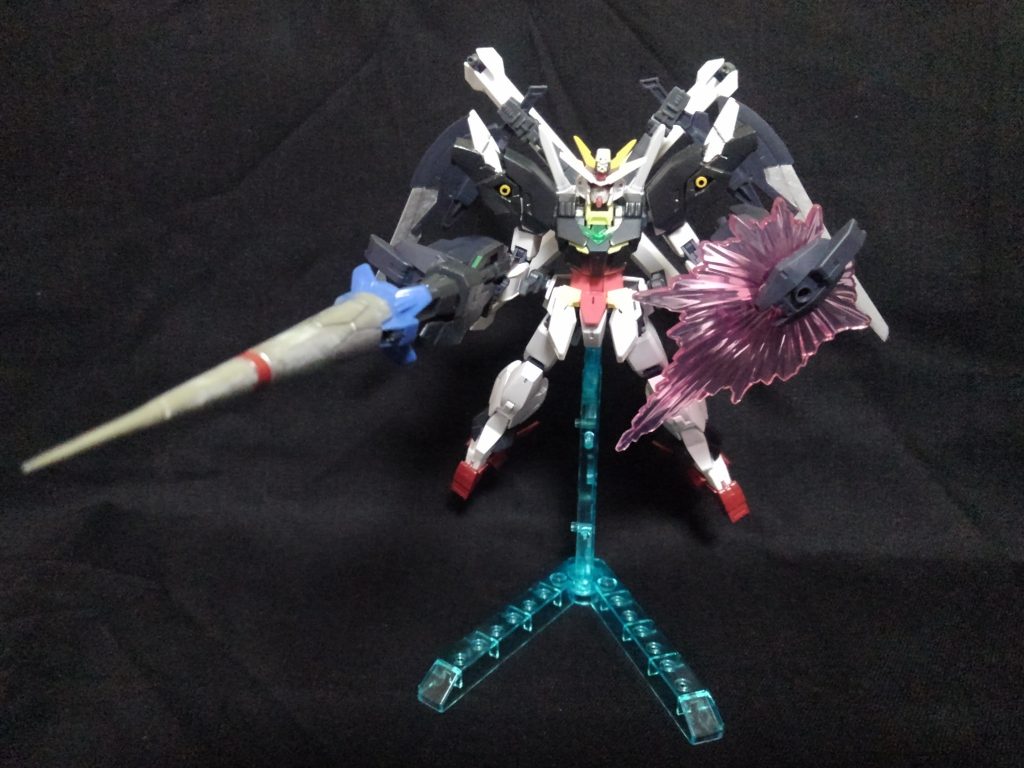 腕部にマルチコンテナファンネルをもってきたことで、ビームシールドが展開可能です。