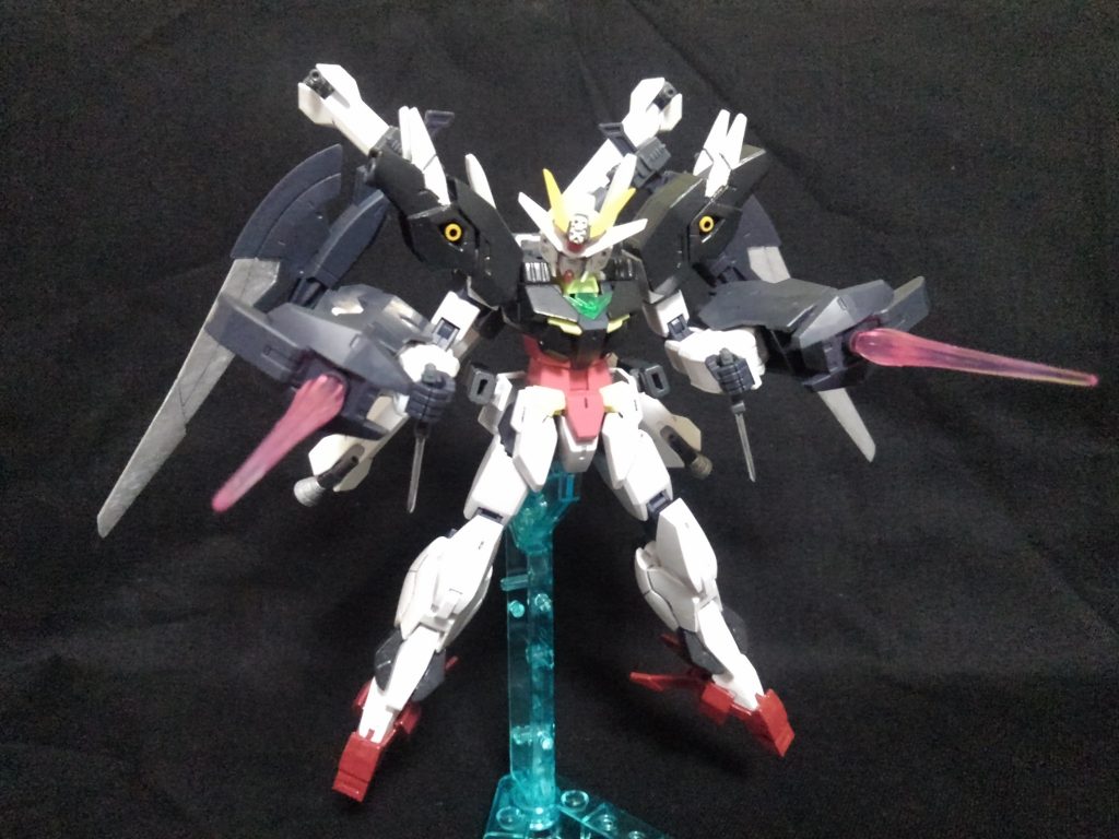 ビームナックルも仕様可能です。腰にはナイフをそれぞれ配置しています。