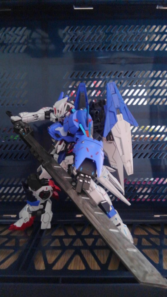 デモリッション・ナイフ
こちらもアスタロト本来の武装ですがトップ絵のような刃を折り畳んだ状態でのデモリッション・チョッパーでも扱える...という設定です。