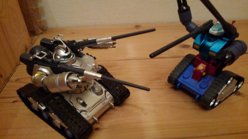 ORIGINガンタンクvs元祖ガンタンク①