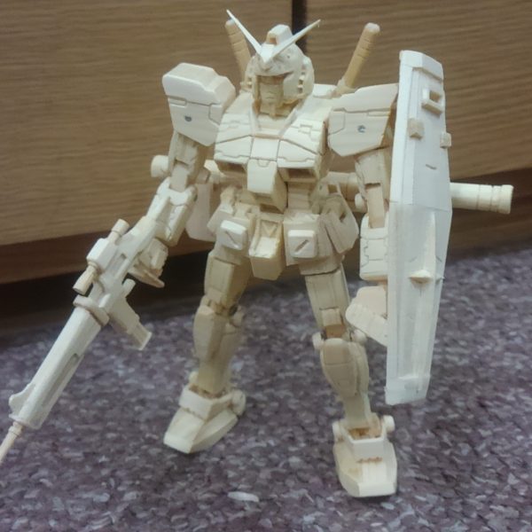 RX‐78ガンダム(1/144)木製