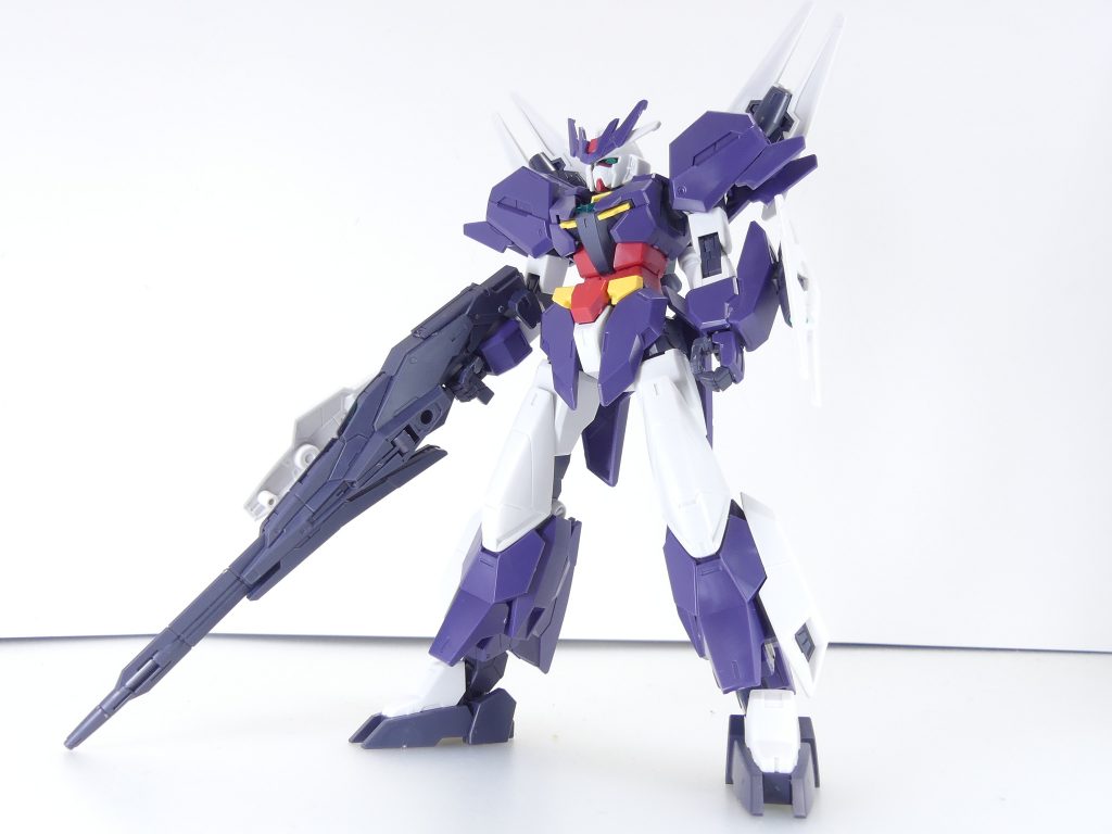 ユーラヴェンガンダム(コアガンダムI):コアガンダムがウラヌスアーマーとドッキングした姿。アーマー自体は長らく封印されていたという。そしてアーマーをコアガンダムに合体!・・・あれ?そりゃあ当然だけどコアガンダムIにも合体可能。背中に3ミリ穴を付けるには、コアガンダムI付属の汎用ジョイントを付けるかコアディフェンサーをかぶせましょう。