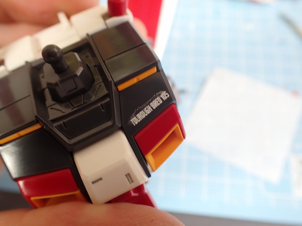 苦手な転写デカール、擦りまくったら、ノリが残る・・・