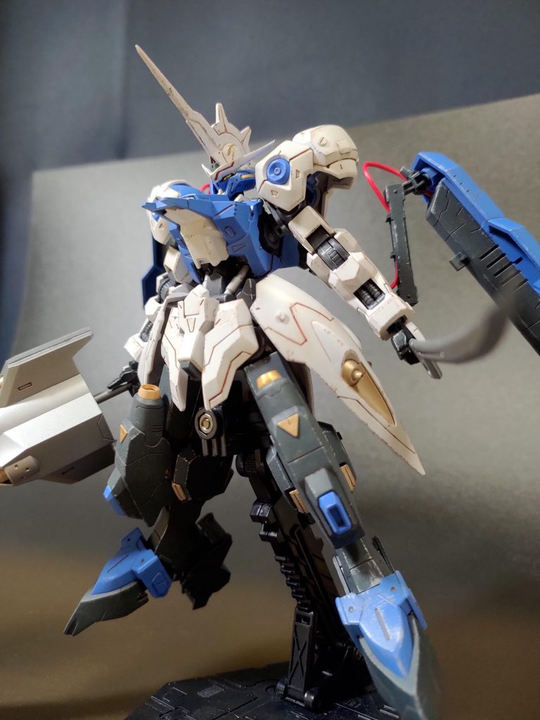 各アーマーにモールド・リベット的な物、バーニアにノズル追加などしてます。