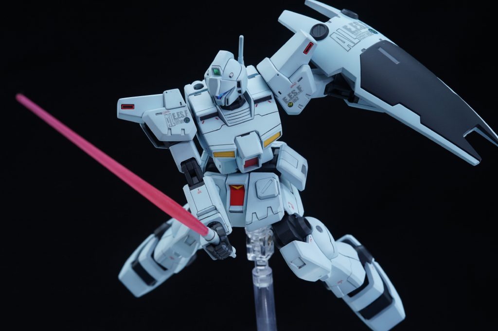 ## ビームサーベル
ランドセルに一本だけ装備されている標準的なビームサーベル。
せめてもう一本くらいは予備が欲しい所ですよね…。
ダッシュ格闘的な感じで。