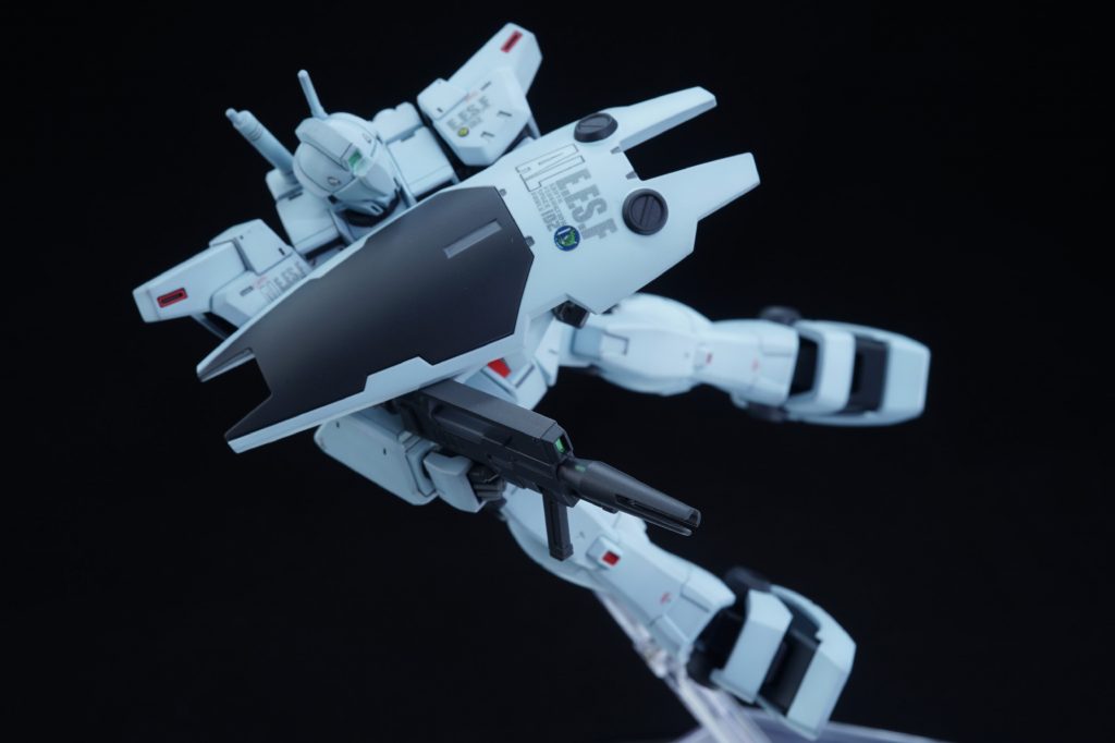 ## ビームライフル
0083時代にはジムライフルしか装備してませんでしたが、グリプス戦役の頃はジムIIやネモがもってたビームライフル使ってましたね。
せっかくなので持たせておきました!!
これが量産機作る醍醐味ですね~♪前に作った武器がサクッと流用できるのがいいんですよ(*´ω`*)
引き撃ち的な感じで。