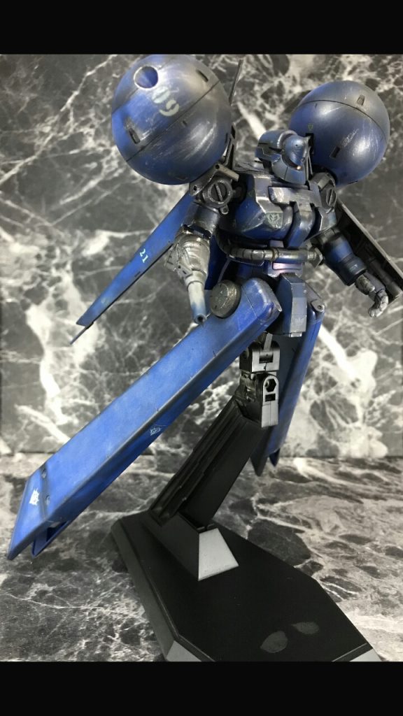 ドラッツェと言えば、とにかく直進するってイメージなんで前面にデブリとかいろいろ当たるだろうと想像して前面にドライブラシでササッとハゲチョロ塗装等やってみました・・が、これがまたバランスが難しく苦難の始まりでしたm(__)m