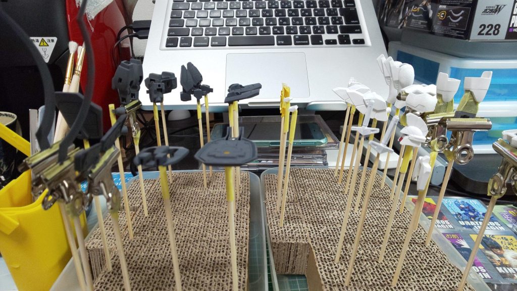 アクリジョンベースカラーで下地作り