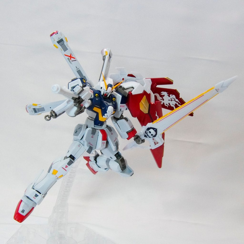 【ザンバスター】
黒部分はメタリックブラックやガンメタリックで塗り分け。
銃口と照準、塗り忘れてました💦